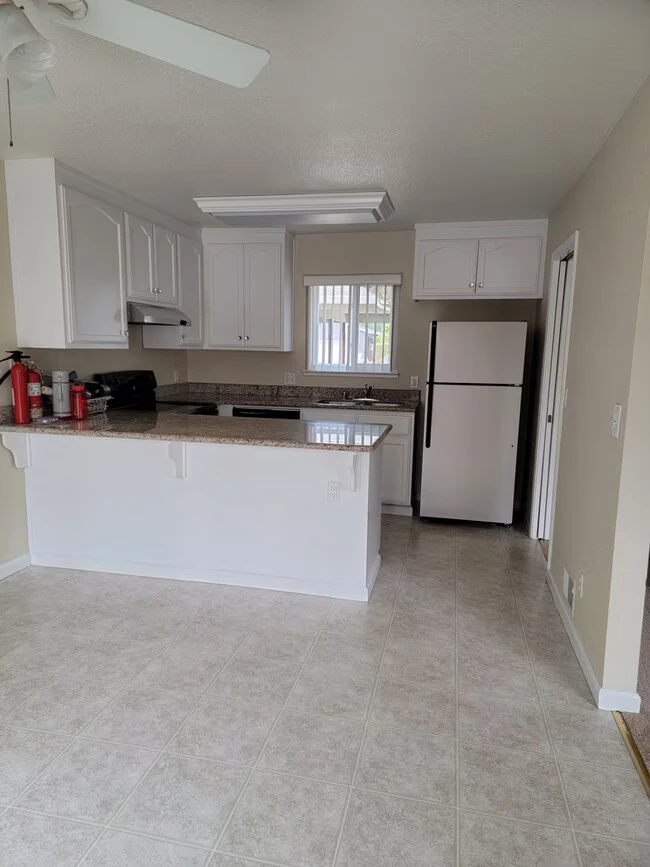 737 Vaquero Dr Mountain View, CA 94043 photo 5