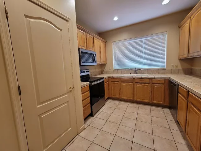 12608 Mountainside Dr Fountain Hills, AZ 85268 photo 4