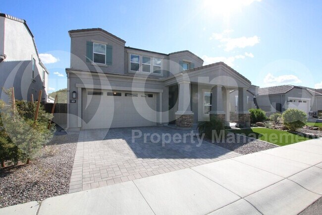 1829 E Saguaro Park Ln Phoenix, AZ 85024 photo 2