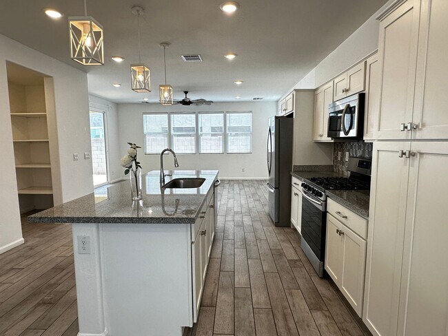 1857 W 22nd Ave Apache Junction, AZ 85120 photo 5