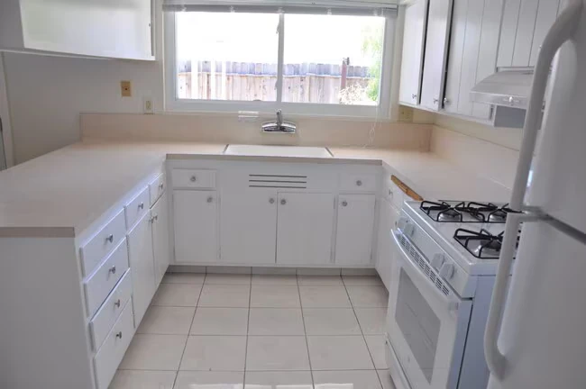 1218 Sandia Ave Sunnyvale, CA 94089 photo 2
