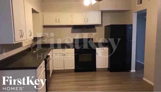 1439 W 7th St Tempe, AZ 85281 photo 4