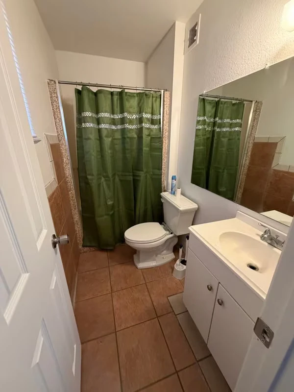 8119 W Glenrosa Ave Phoenix, AZ 85033 photo 5