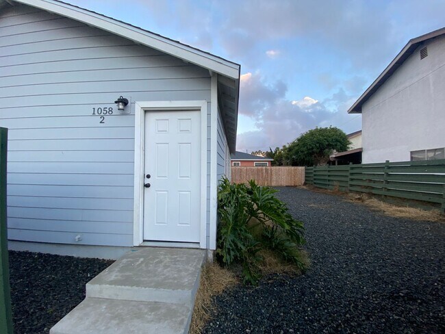 1058 10th St Imperial Beach, CA 91932 photo 2