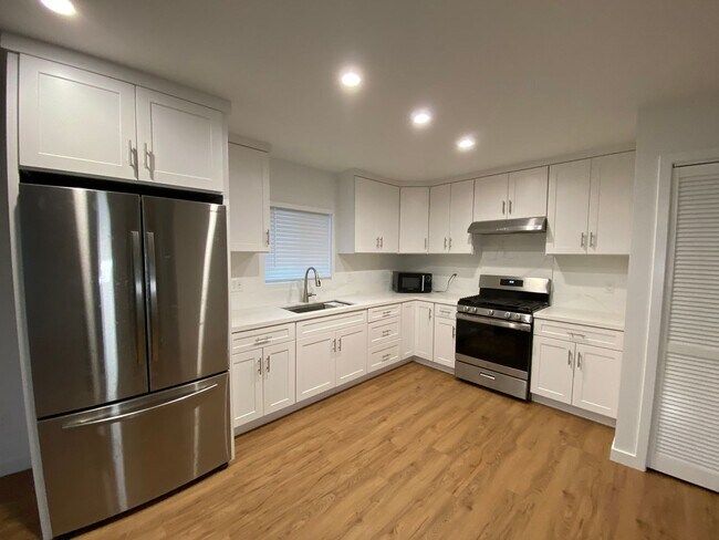 1058 10th St Imperial Beach, CA 91932 photo 5