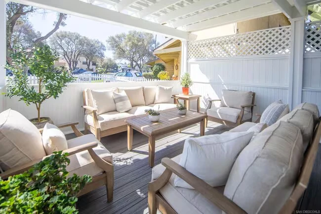 950 Olive Ave Coronado, CA 92118