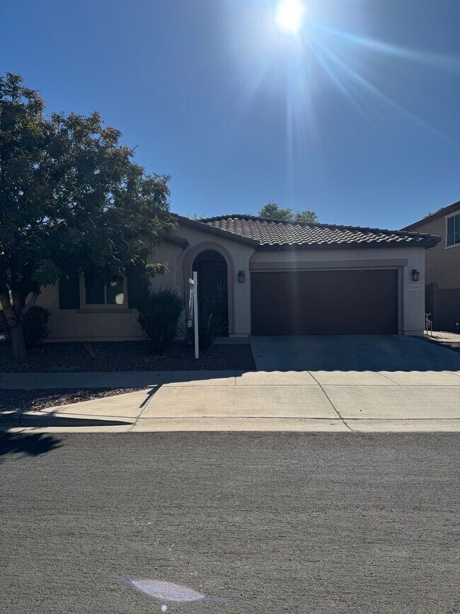 15539 W Poinsettia Dr Surprise, AZ 85379 photo 4
