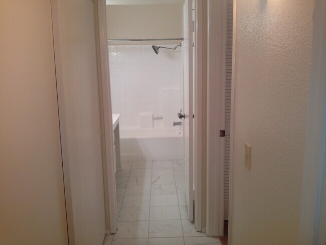 5990 Dandridge Ln San Diego, CA 92115 photo 3