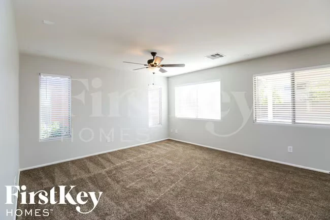 38240 N Sandy Dr San Tan Valley, AZ 85140 photo 5