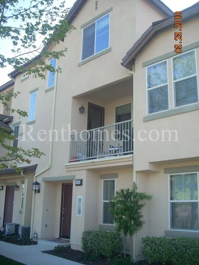 1603 White Hickory Pl Chula Vista, CA 91915