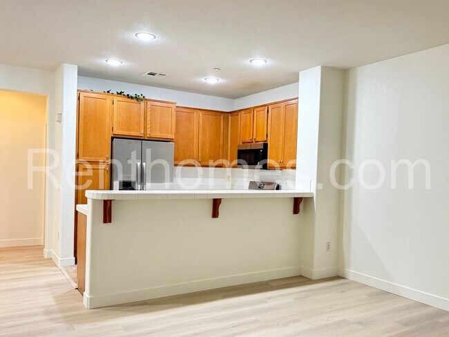 1603 White Hickory Pl Chula Vista, CA 91915 photo 2