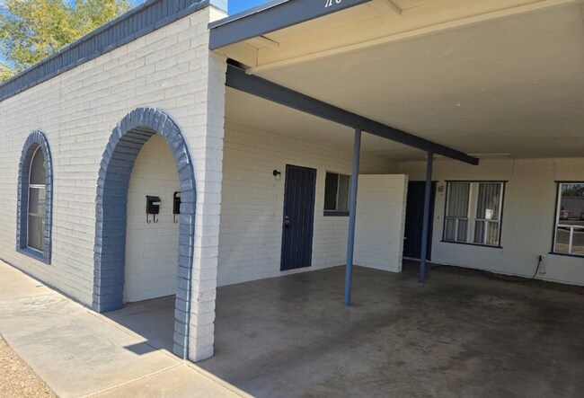 1141 N April Cir Mesa, AZ 85203 photo 2