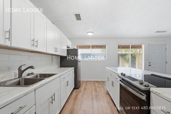 1332 W 5th St Tempe, AZ 85281 photo 5
