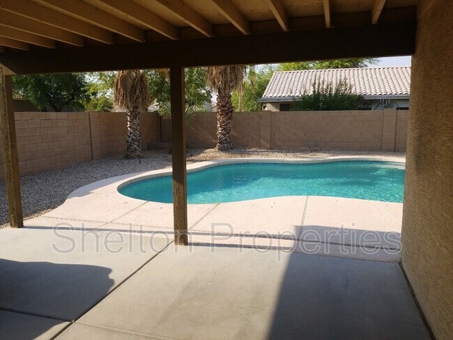 16105 W Hadley St Goodyear, AZ 85338 photo 5