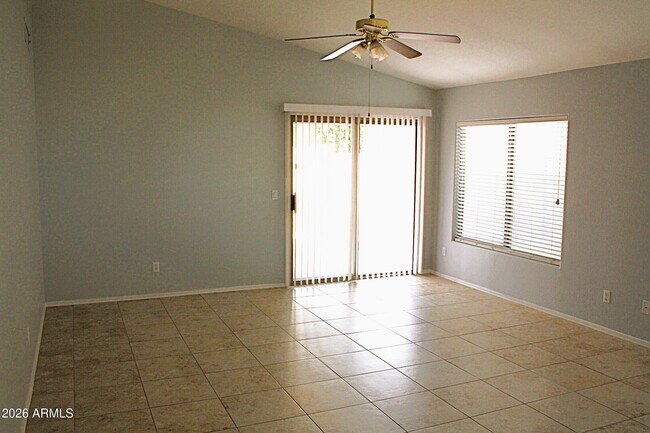 13232 W Desert Ln Surprise, AZ 85374 photo 3
