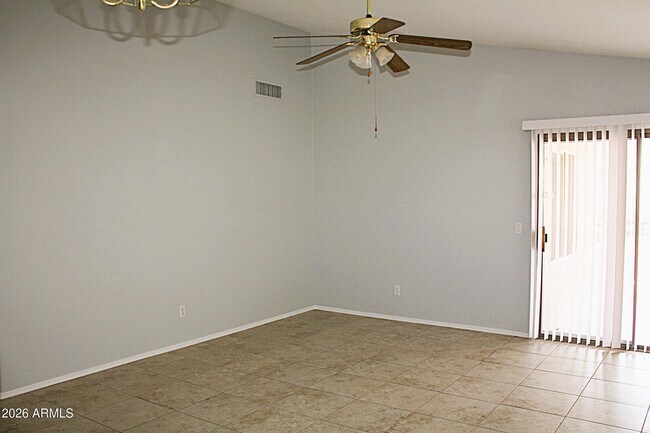 13232 W Desert Ln Surprise, AZ 85374 photo 4