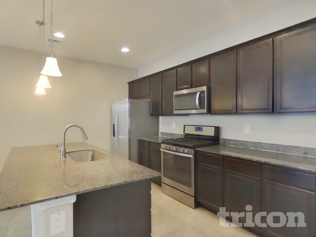 323 N 56th Pl Mesa, AZ 85205 photo 5