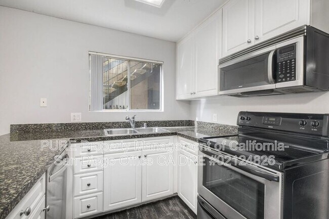 17181 W Bernardo Dr San Diego, CA 92127 photo 2