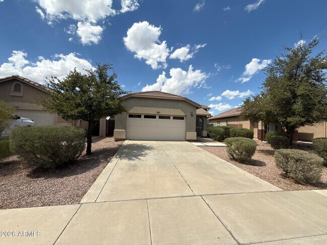 8858 W Hilton Ave photo 3