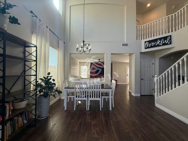 6509 W Red Fox Rd Phoenix, AZ 85083 photo 4