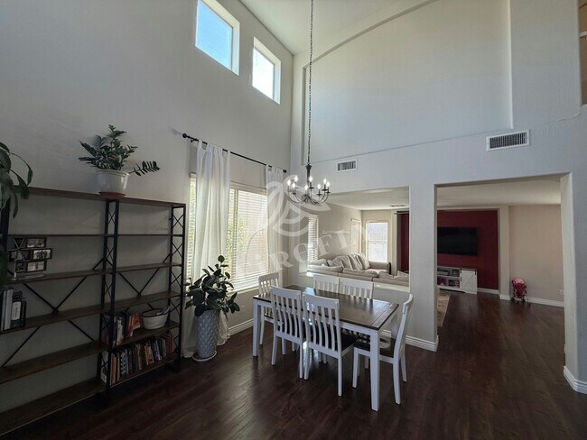 6509 W Red Fox Rd Phoenix, AZ 85083 photo 5