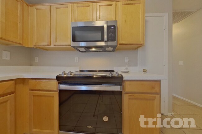 23141 W Ashleigh Marie Dr photo 5