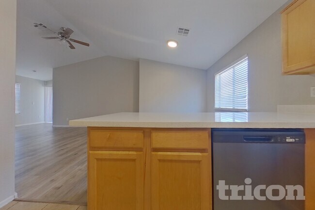 23141 W Ashleigh Marie Dr photo 3