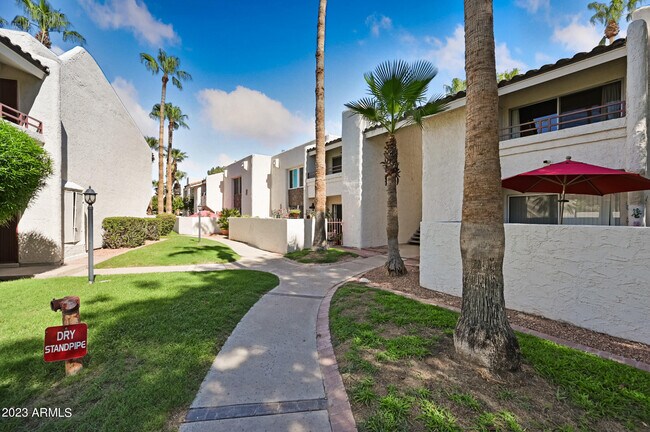 7350 North Vía Paseo Del Sur, Scottsdale, AZ 85258 photo 2