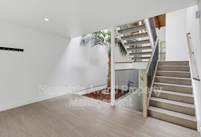 453 S Sierra Ave Solana Beach, CA 92075 photo 5