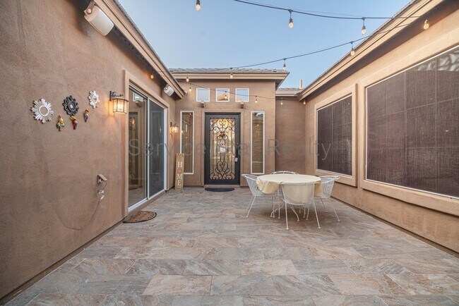 452 E Mead Dr Chandler, AZ 85249 photo 4