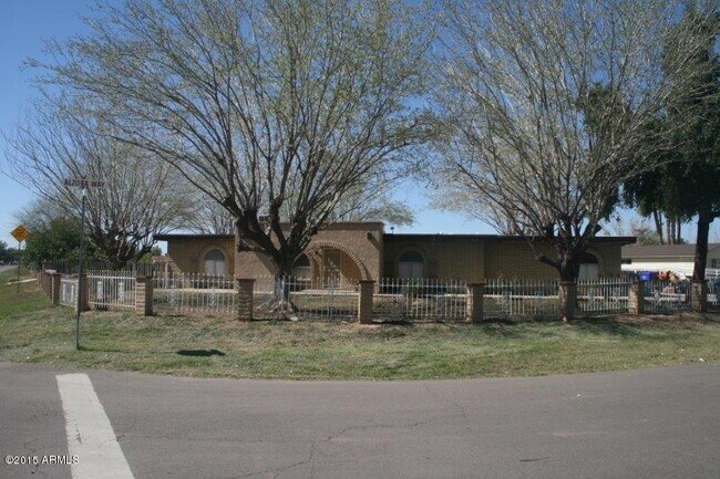 802 N Alzora Way Tolleson, AZ 85353 photo 5