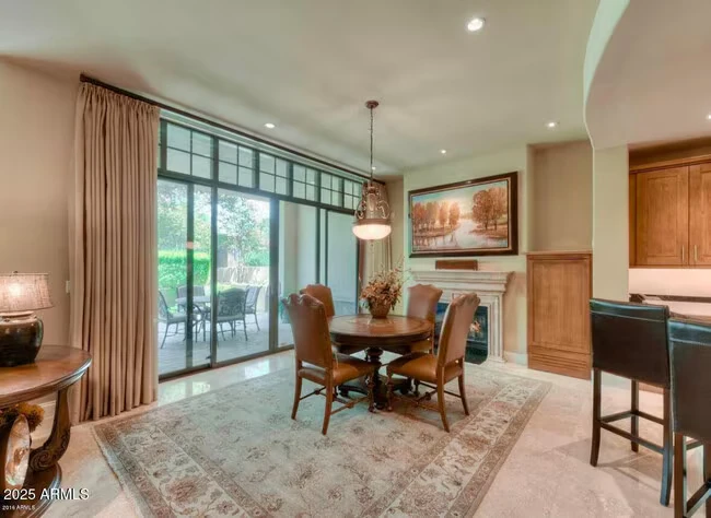 8 Biltmore Estates Dr Phoenix, AZ 85016 photo 3