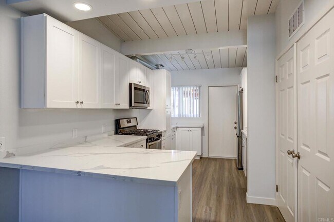 956 W 10th Ave Escondido, CA 92025 photo 5