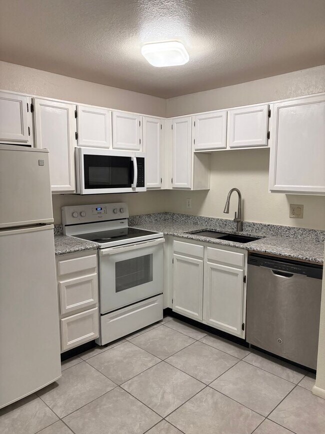 30 E Brown Rd Mesa, AZ 85201 photo 3