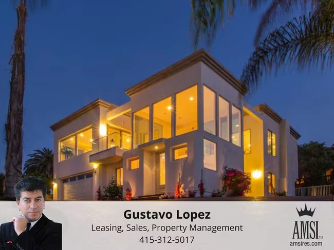 2075 Torrey Pines Rd San Diego, CA 92037