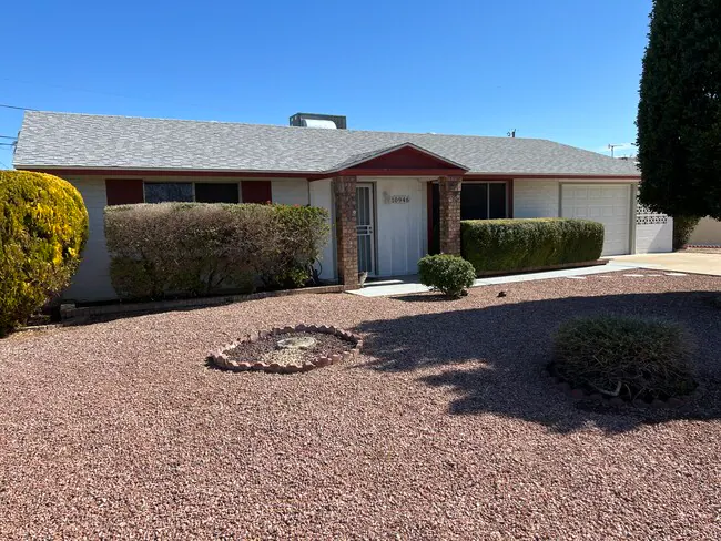 10946 W Canterbury Dr photo 2