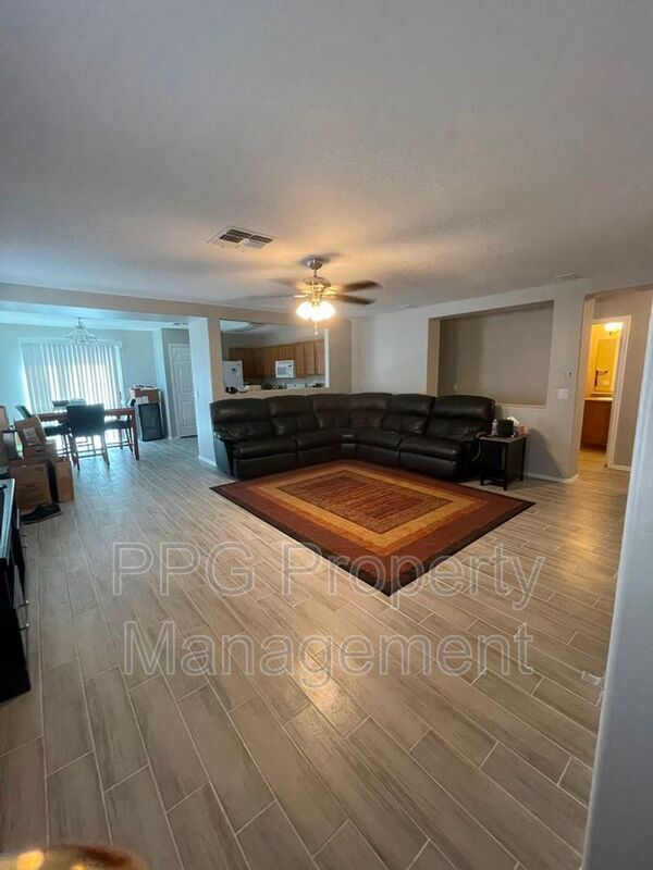 15655 W Port Au Prince Ln Surprise, AZ 85379 photo 2