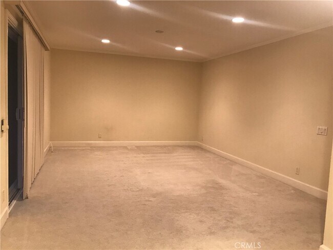 3110 Via Alicante San Diego, CA 92037 photo 2
