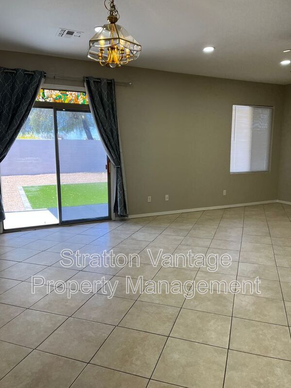 522 N Emery Mesa, AZ 85207 photo 4