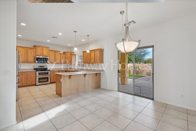 17762 W Watson Ln Surprise, AZ 85388 photo 5