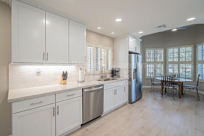 10527 E Fanfol Ln Scottsdale, AZ 85258 photo 5