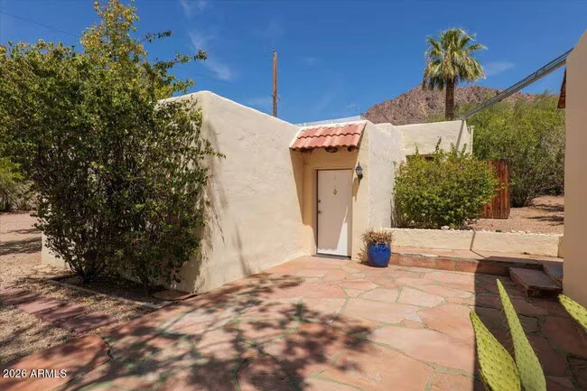 5702 E Camelback Rd Phoenix, AZ 85018 photo 2