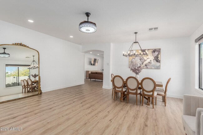 6404 W Black Hill Rd Phoenix, AZ 85083 photo 5