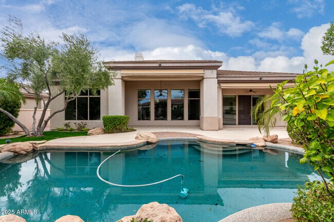 8317 E Feathersong Ln Scottsdale, AZ 85255 photo 4