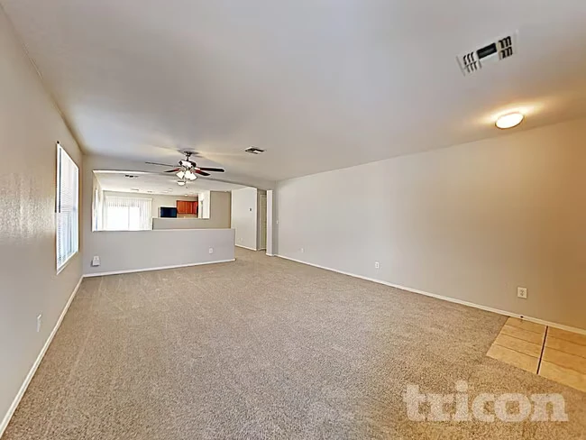 5013 S 24th Ave Phoenix, AZ 85041 photo 4