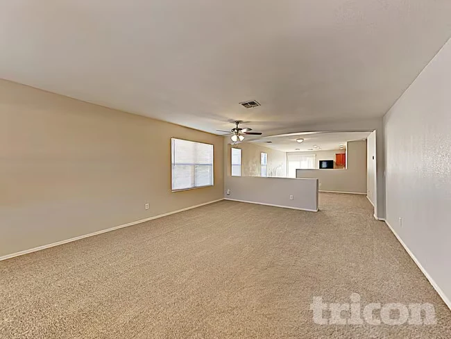5013 S 24th Ave Phoenix, AZ 85041 photo 3