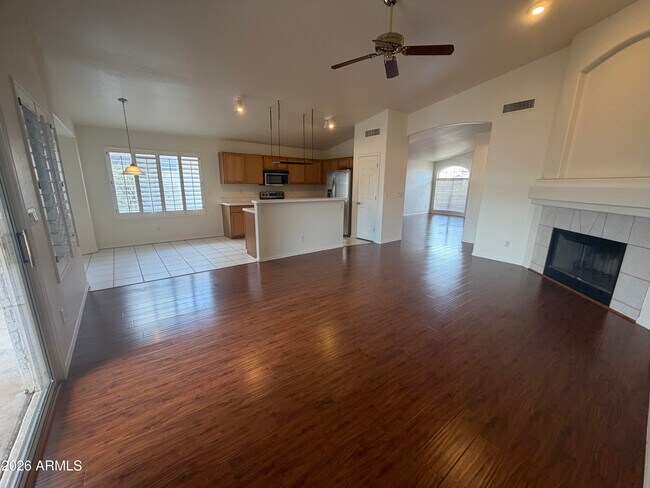 12054 S 44th St Phoenix, AZ 85044 photo 2