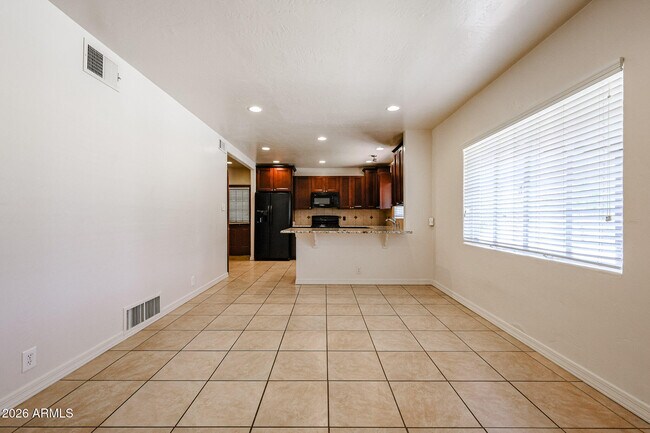 2616 North 8th St Phoenix, AZ 85006 photo 5
