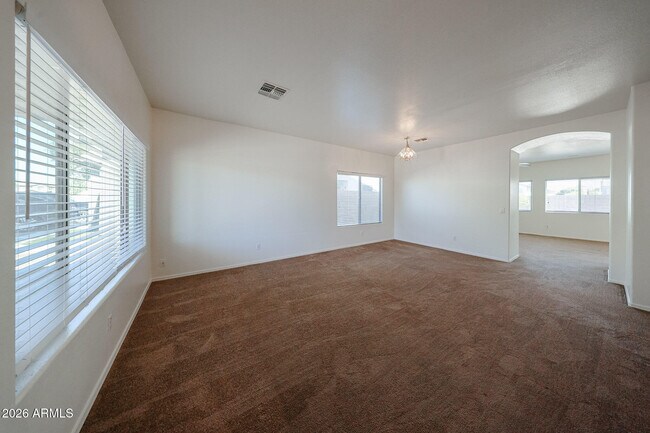 14584 W Watson Ln Surprise, AZ 85379 photo 4