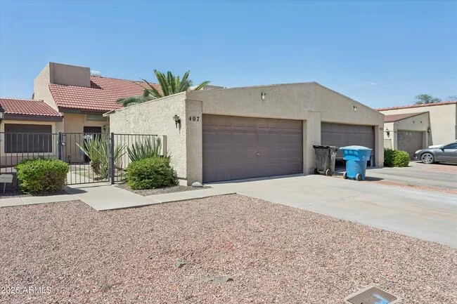 407 E Pecan Rd Phoenix, AZ 85040 photo 4